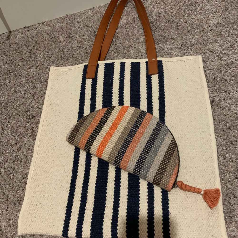 Universal Thread magazine bag and coin pouch